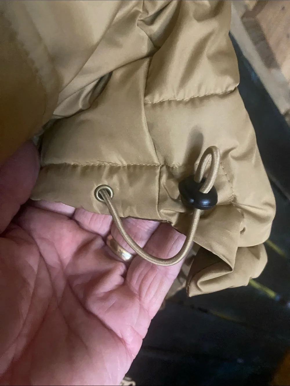 Old Navy Men's down Puffer Vest Tan size XL